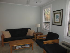 PALM BEACH HOTEL COND DECL 2-12-81 - Residential Lease