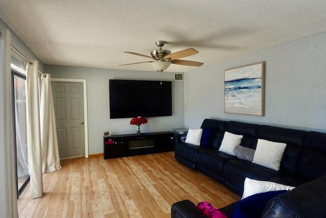 WOODLAND LAKE ESTATES - Residential