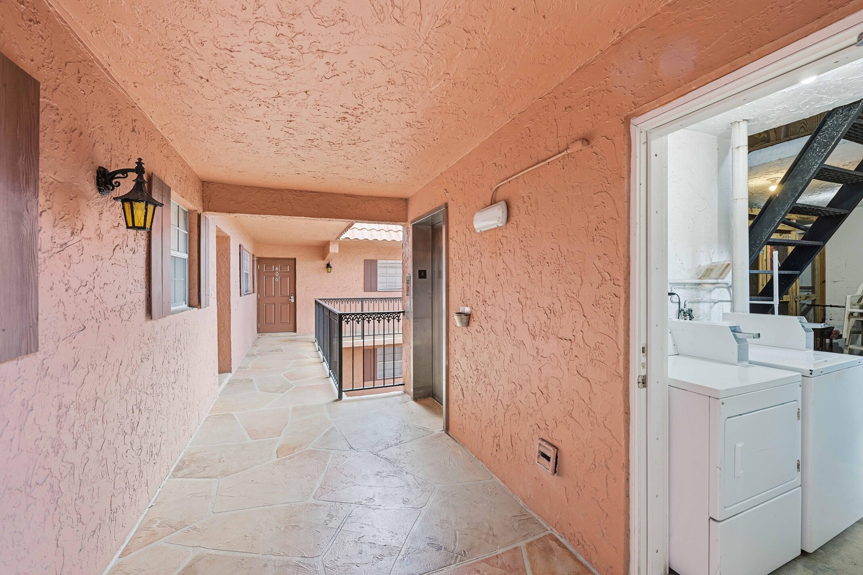 TENNIS CLUB OUTERBRIDGE CONDO - Residential