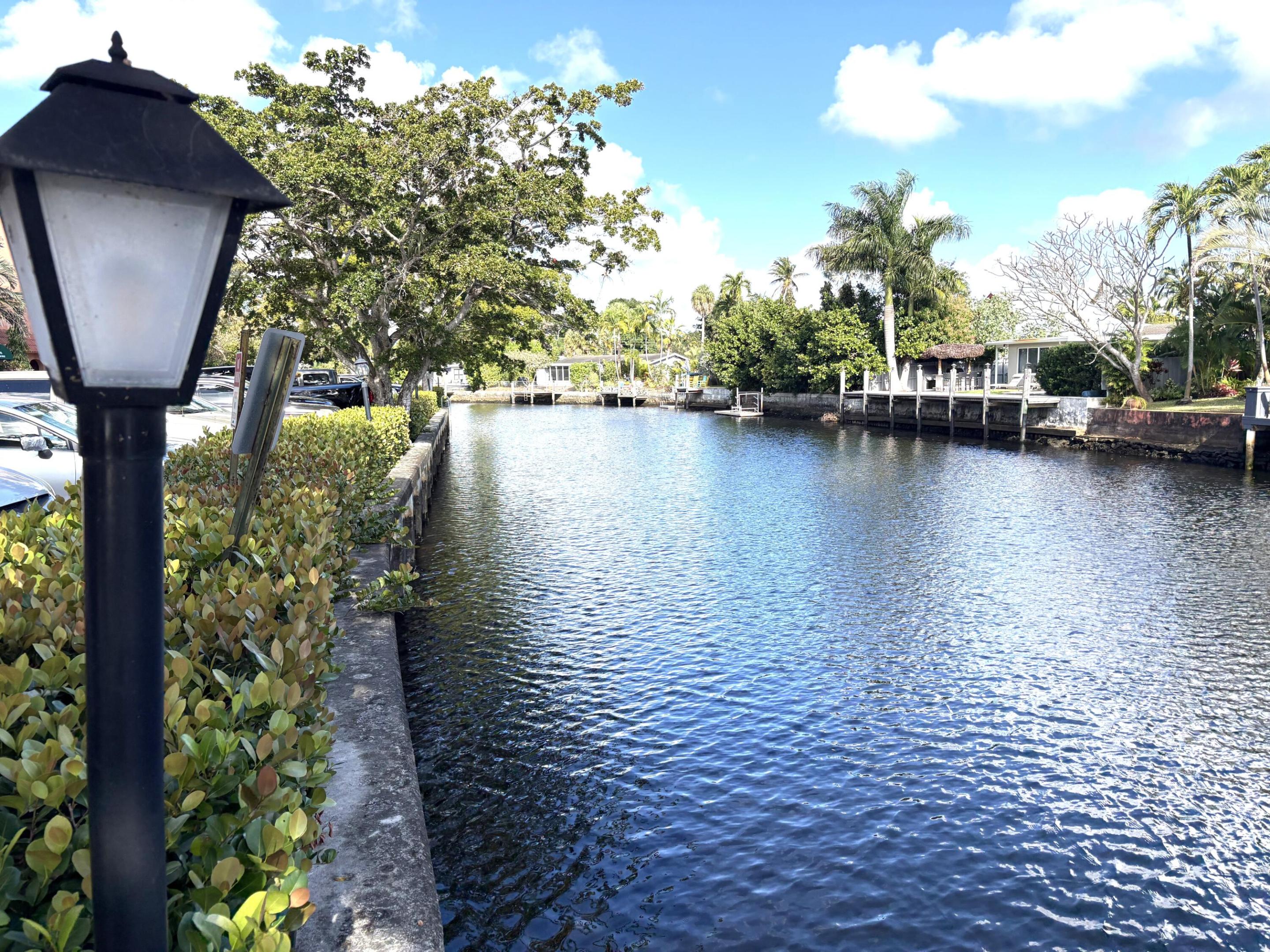 TENNIS CLUB OUTERBRIDGE CONDO - Residential