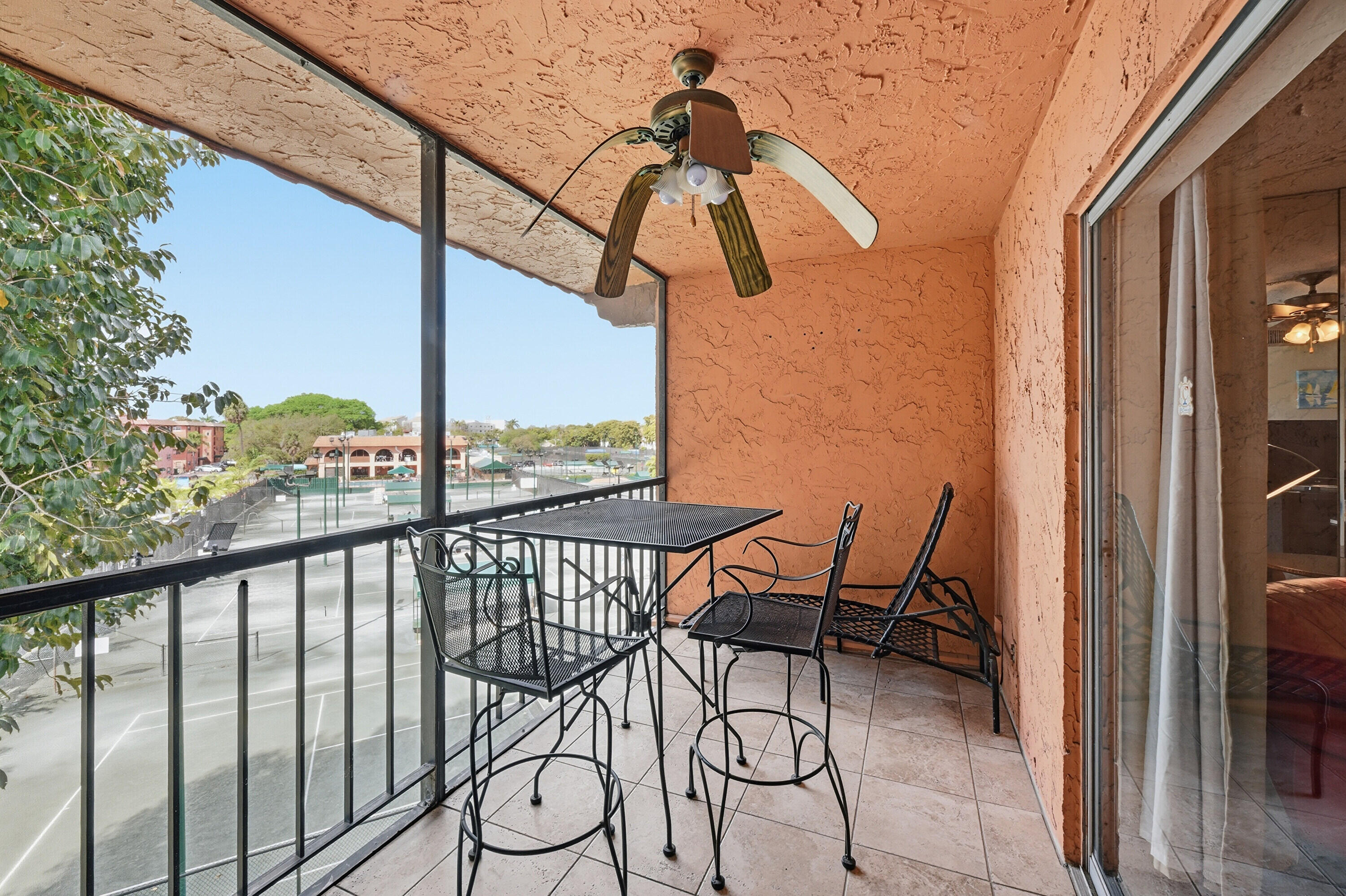 TENNIS CLUB OUTERBRIDGE CONDO - Residential