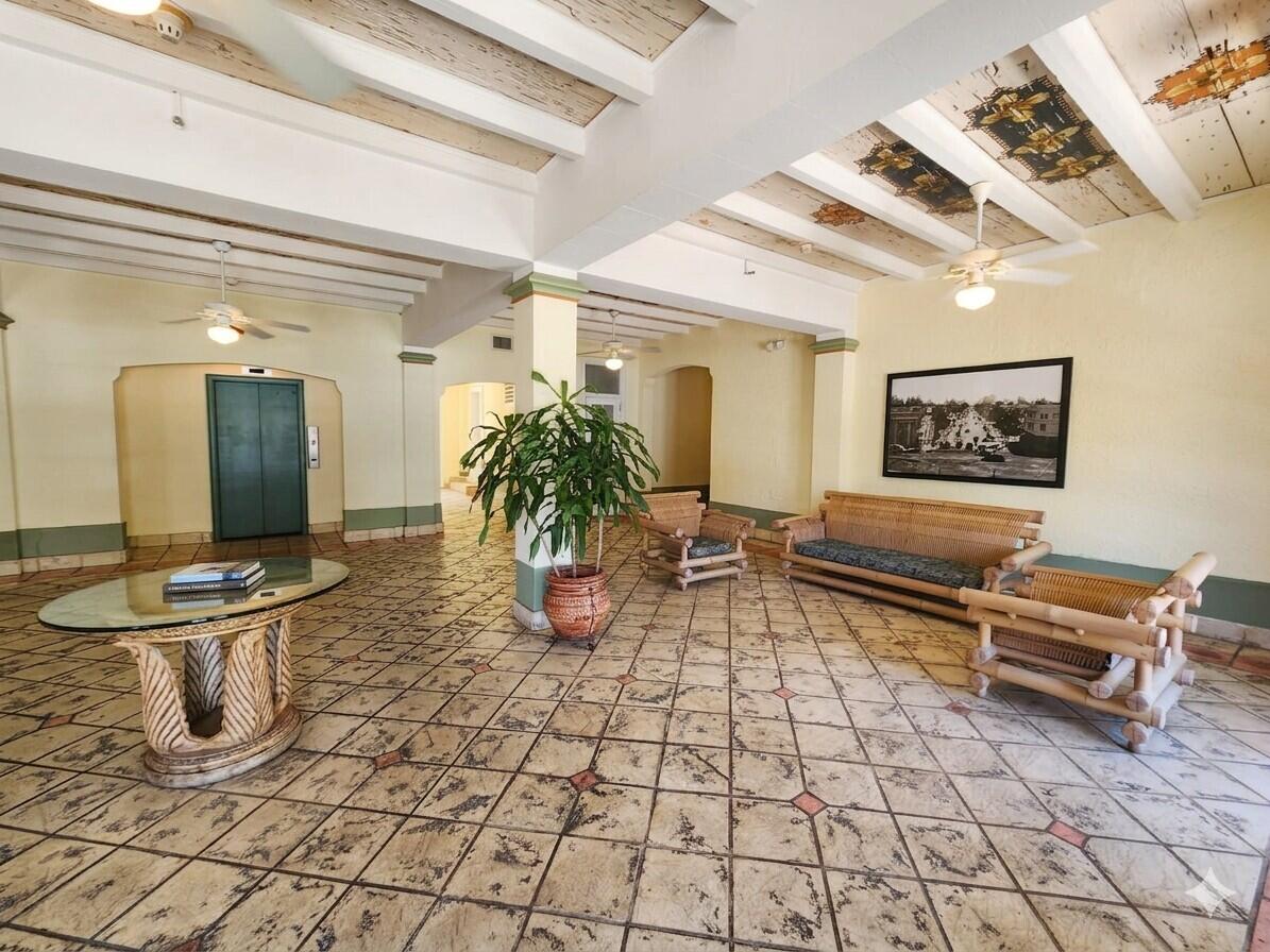 THE ESPLANADE BEACH CONDO - Residential