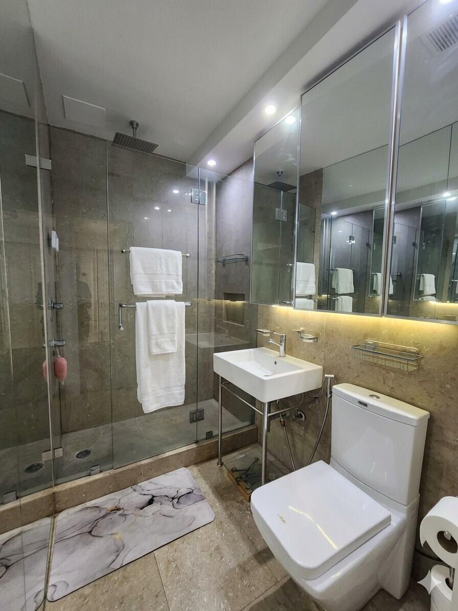 THE ESPLANADE BEACH CONDO - Residential