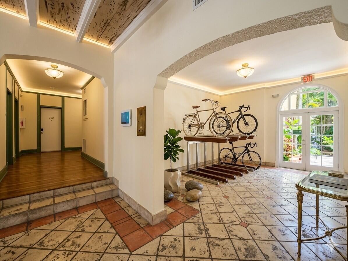 THE ESPLANADE BEACH CONDO - Residential