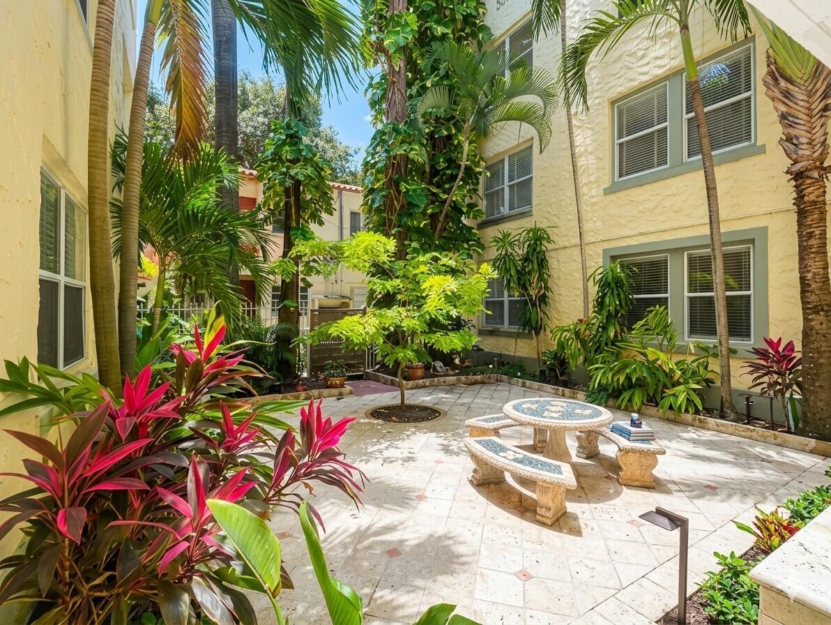 THE ESPLANADE BEACH CONDO - Residential
