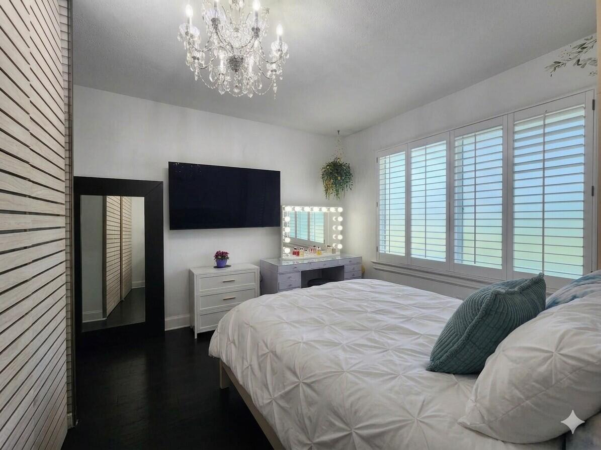 THE ESPLANADE BEACH CONDO - Residential