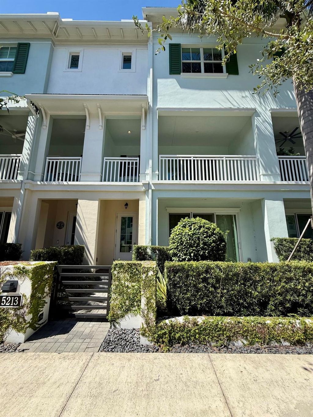 Photo of 5213 Beckman Ter, Palm Beach Gardens, FL 33418 (MLS # R11116468)