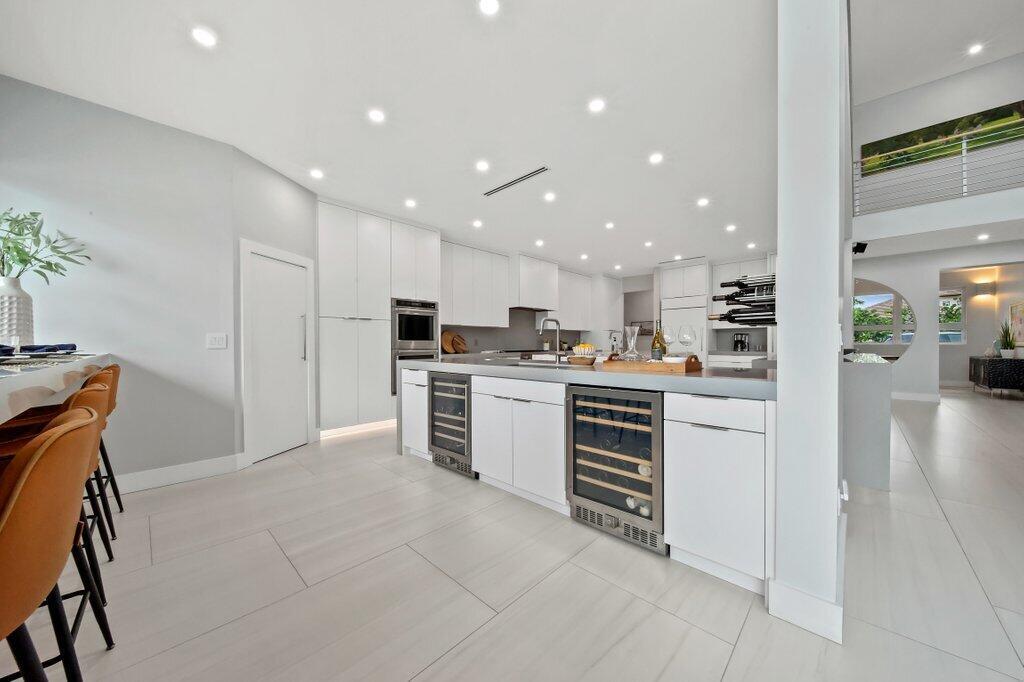 SAILFISH POINT - Residential