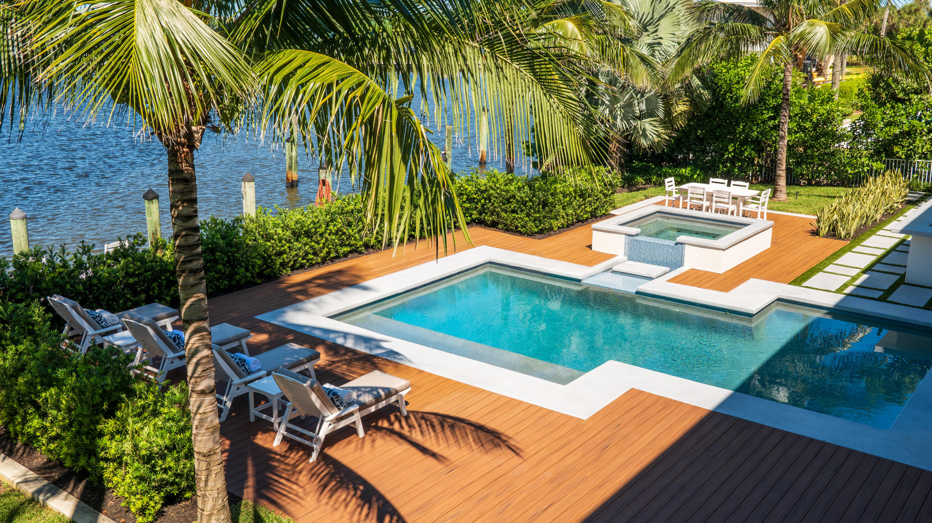 SAILFISH POINT - Residential