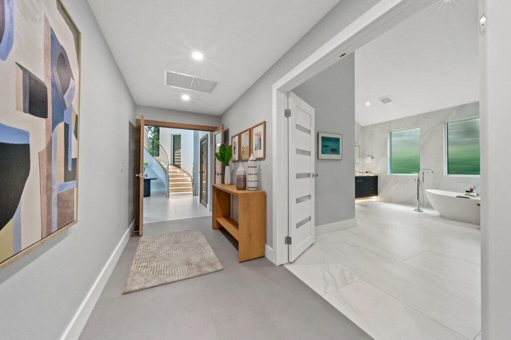 SAILFISH POINT - Residential