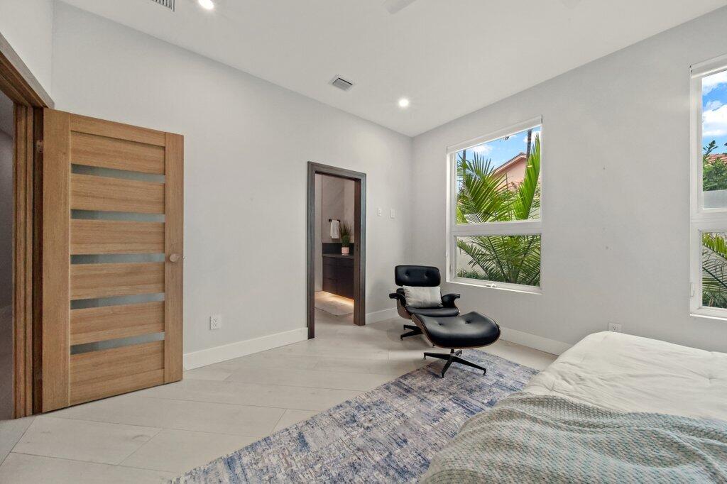 SAILFISH POINT - Residential