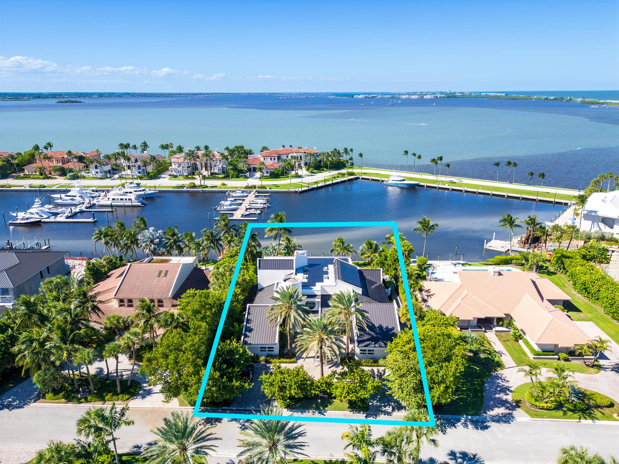 SAILFISH POINT - Residential