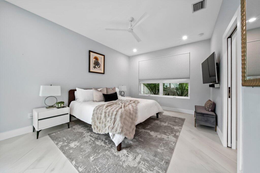 SAILFISH POINT - Residential