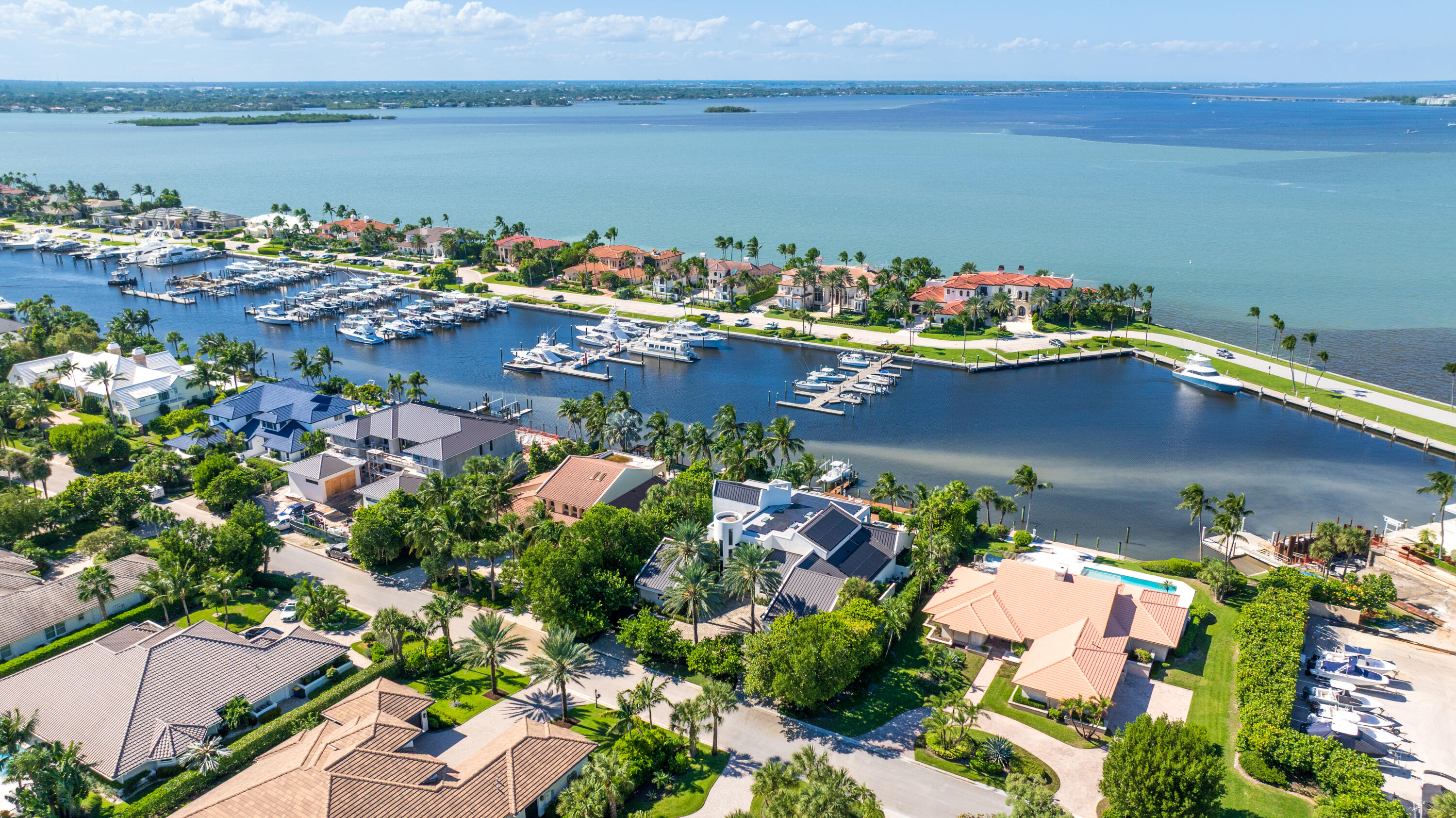 SAILFISH POINT - Residential