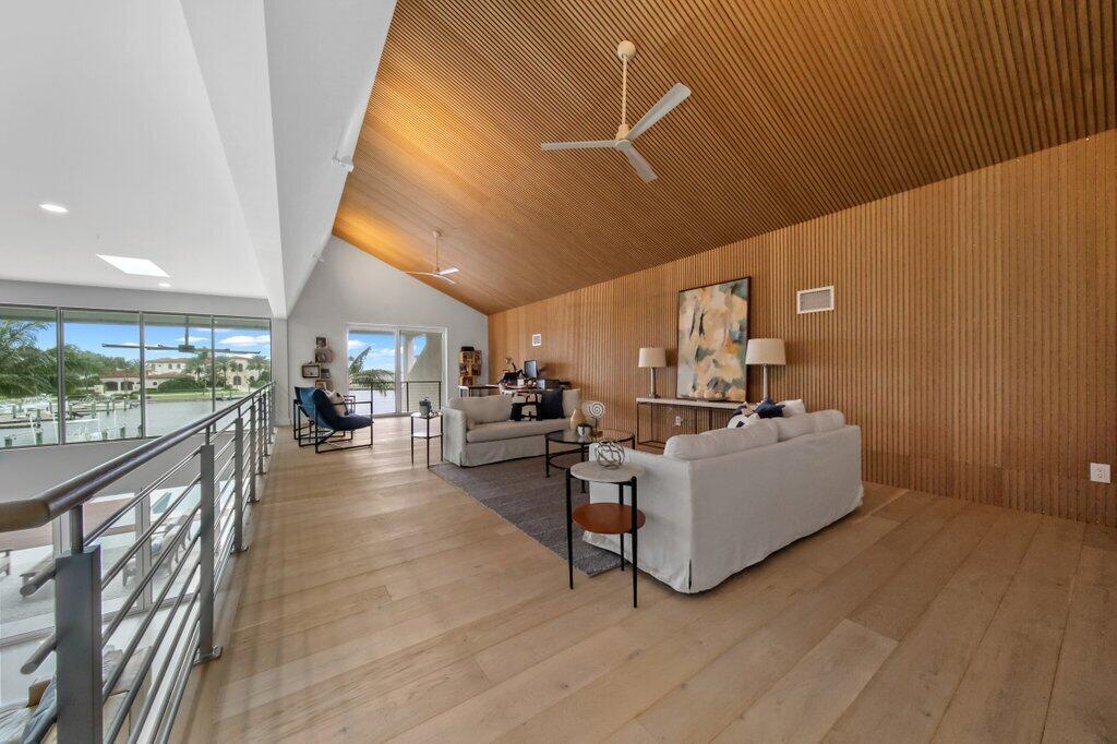 SAILFISH POINT - Residential