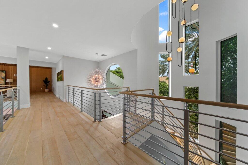 SAILFISH POINT - Residential