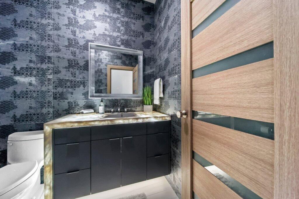 SAILFISH POINT - Residential