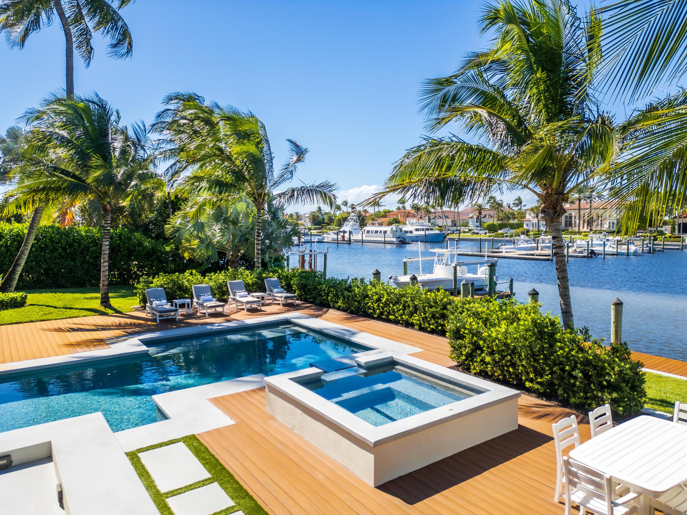 SAILFISH POINT - Residential