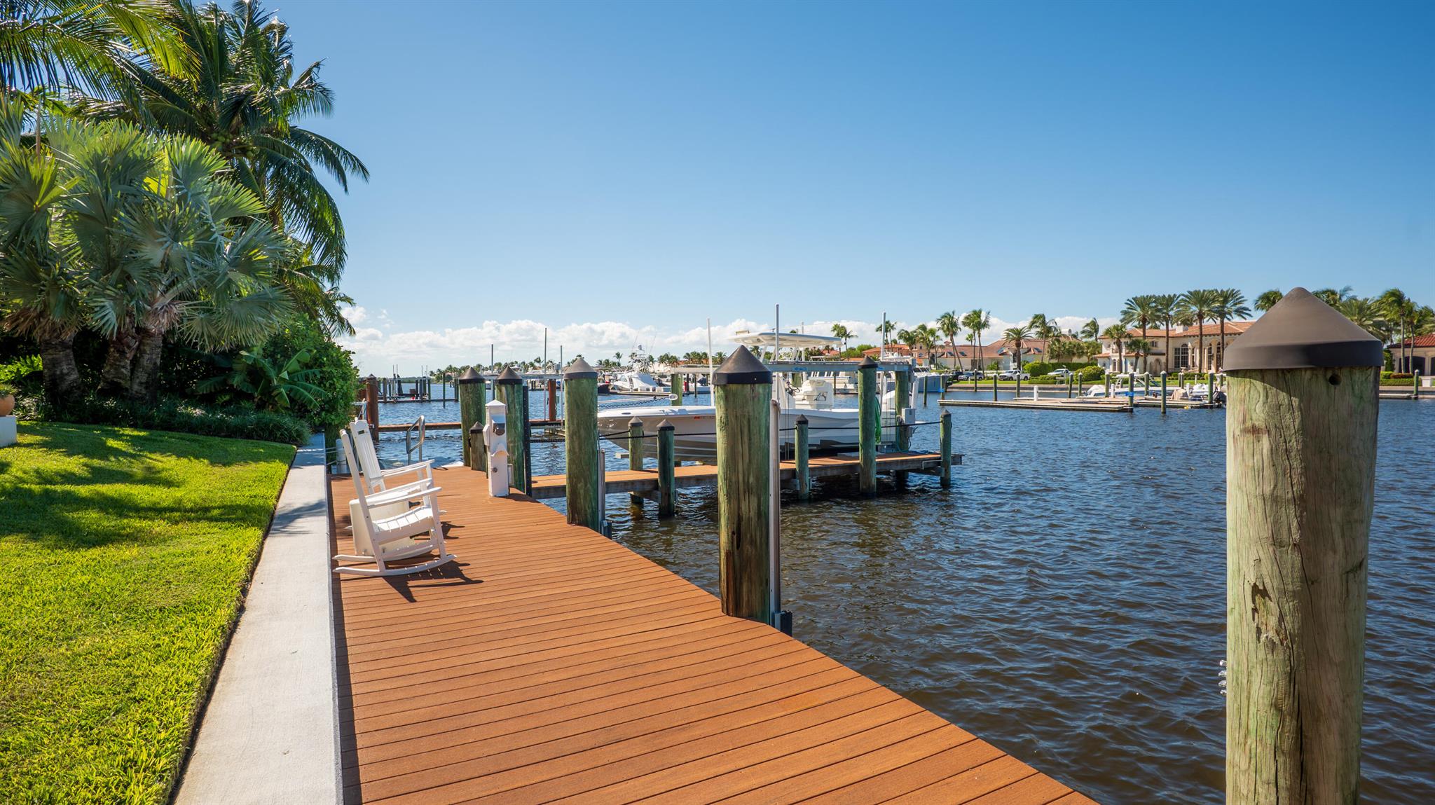SAILFISH POINT - Residential