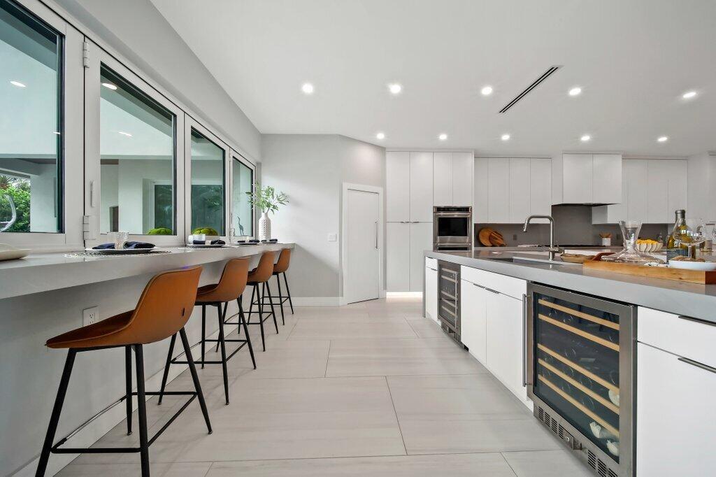 SAILFISH POINT - Residential