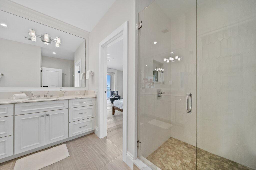 SAILFISH POINT - Residential