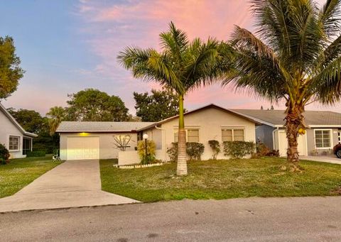 4190 Pine Green Run Lake Worth FL 33467