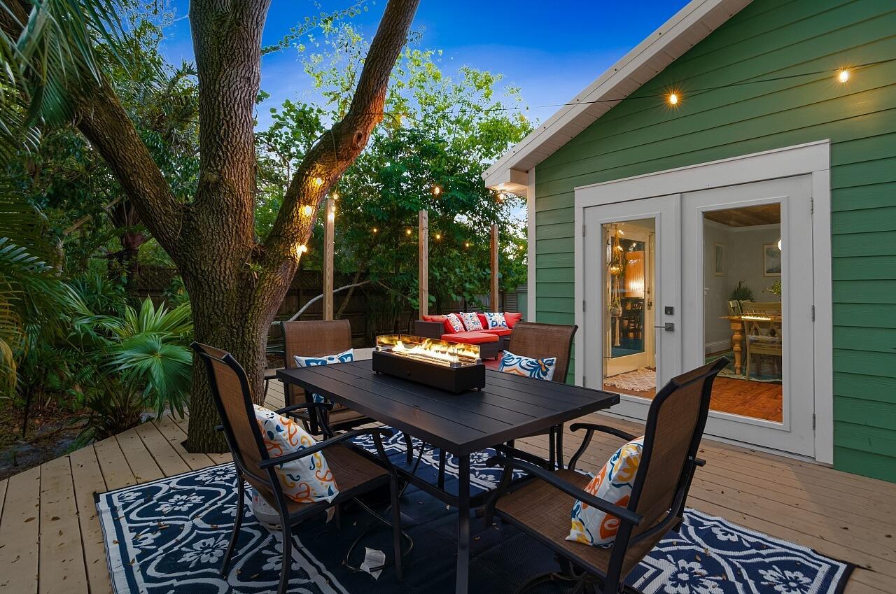 VERO LAKE ESTATES UNIT J - Residential