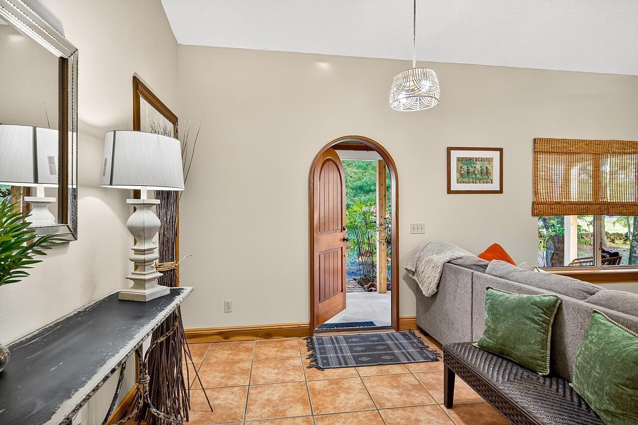 VERO LAKE ESTATES UNIT J - Residential