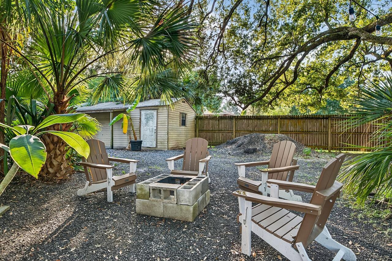 VERO LAKE ESTATES UNIT J - Residential