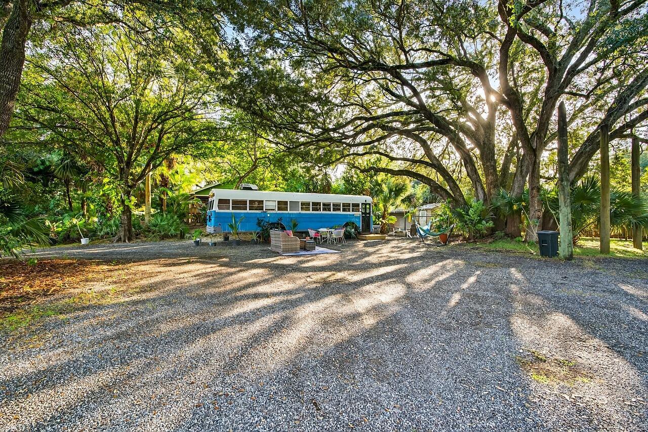 VERO LAKE ESTATES UNIT J - Residential