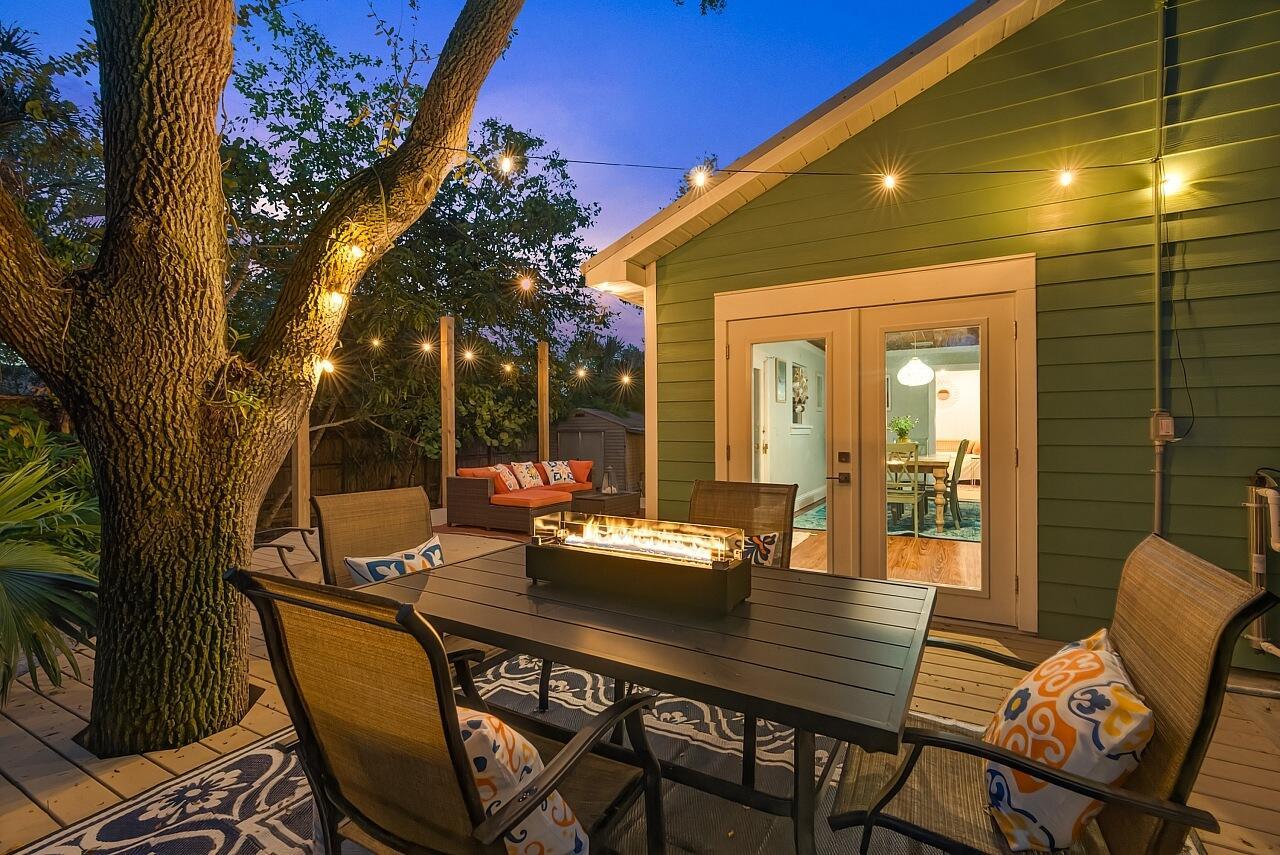 VERO LAKE ESTATES UNIT J - Residential