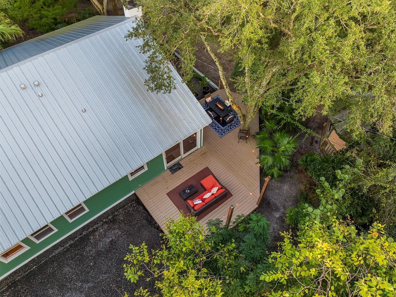 VERO LAKE ESTATES UNIT J - Residential