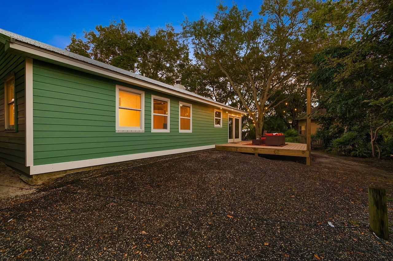 VERO LAKE ESTATES UNIT J - Residential