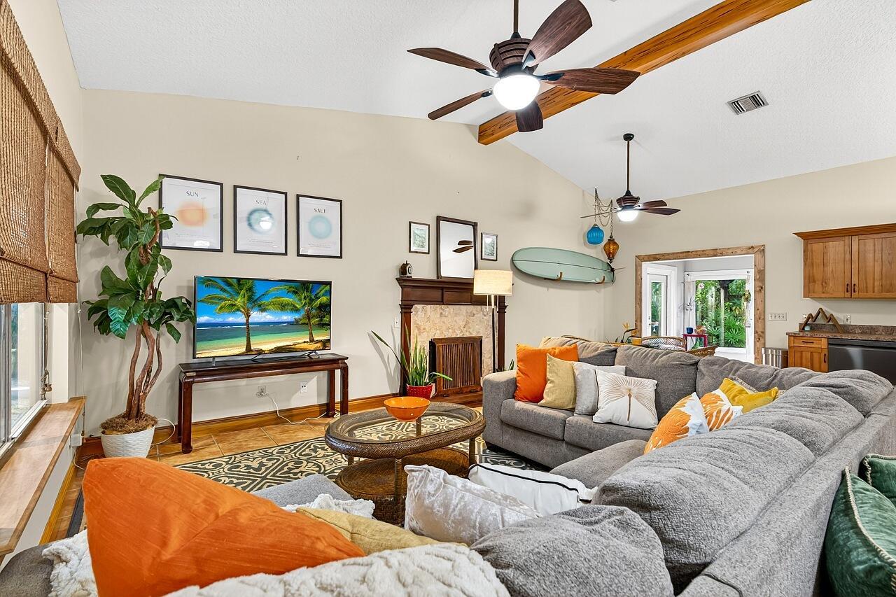 VERO LAKE ESTATES UNIT J - Residential