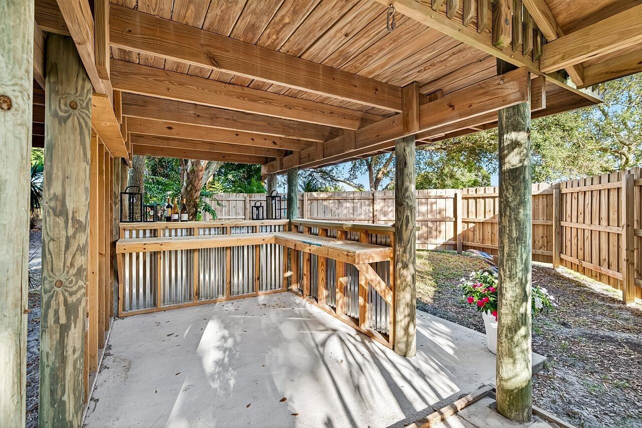 VERO LAKE ESTATES UNIT J - Residential