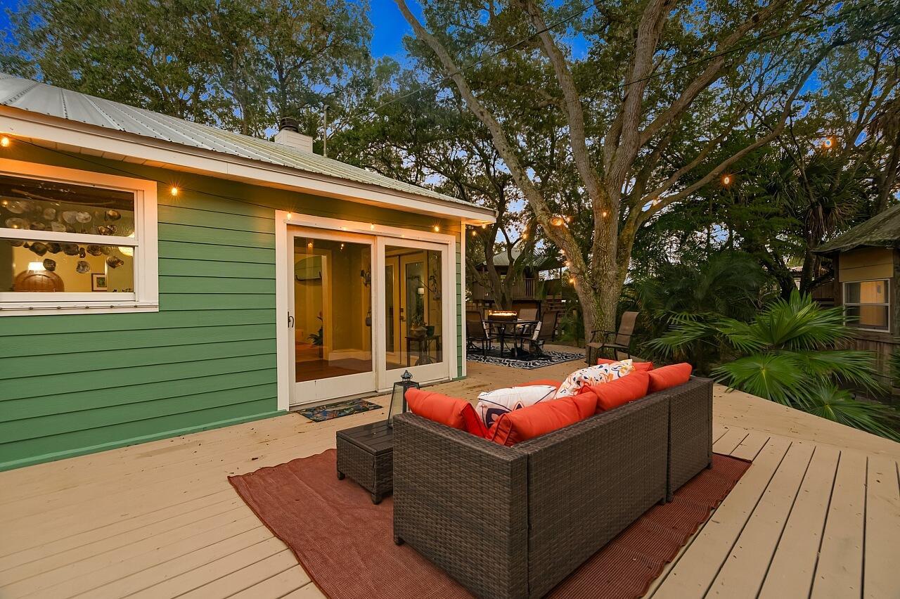 VERO LAKE ESTATES UNIT J - Residential