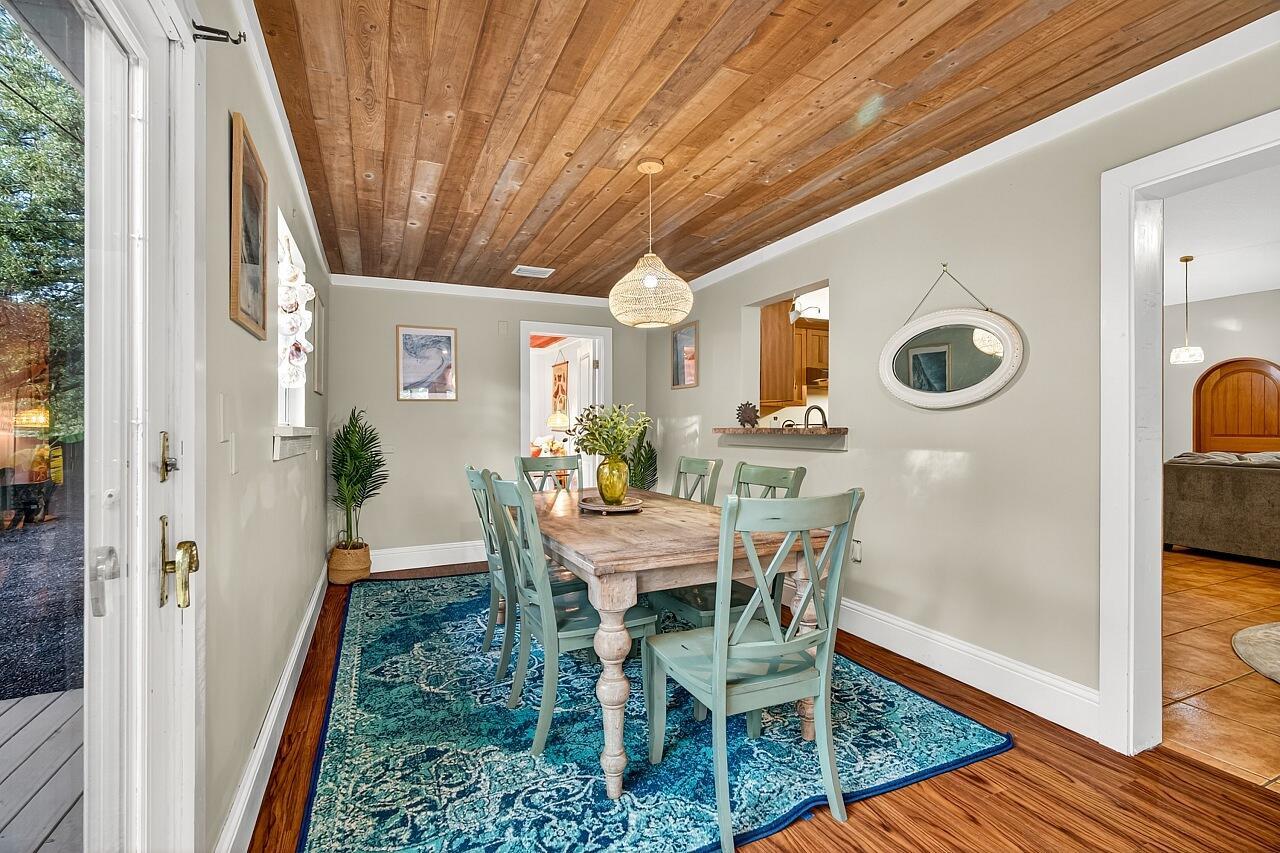 VERO LAKE ESTATES UNIT J - Residential