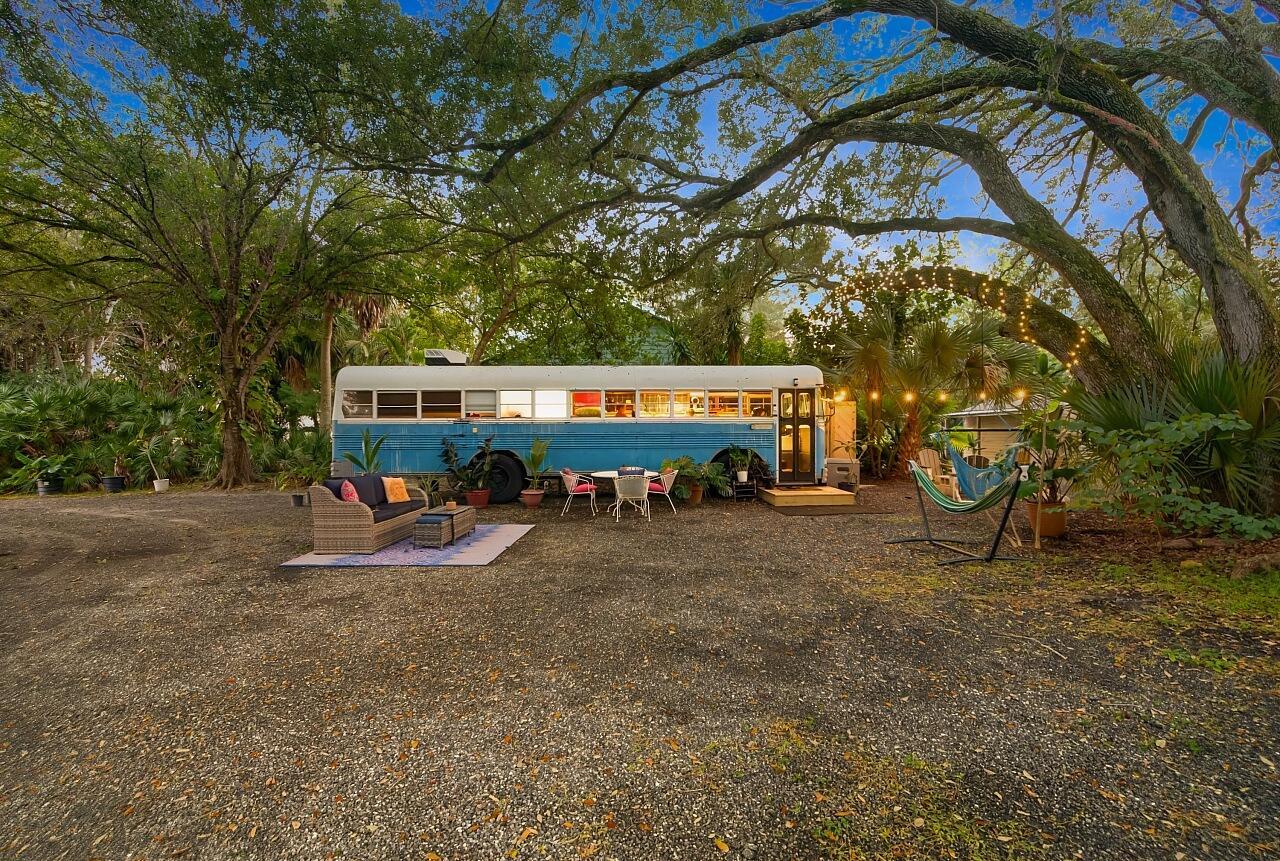 VERO LAKE ESTATES UNIT J - Residential