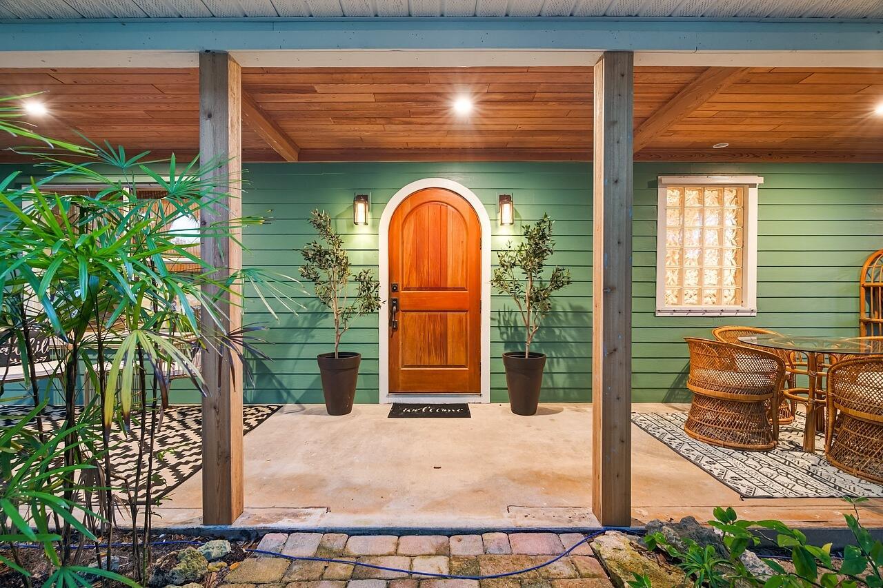 VERO LAKE ESTATES UNIT J - Residential