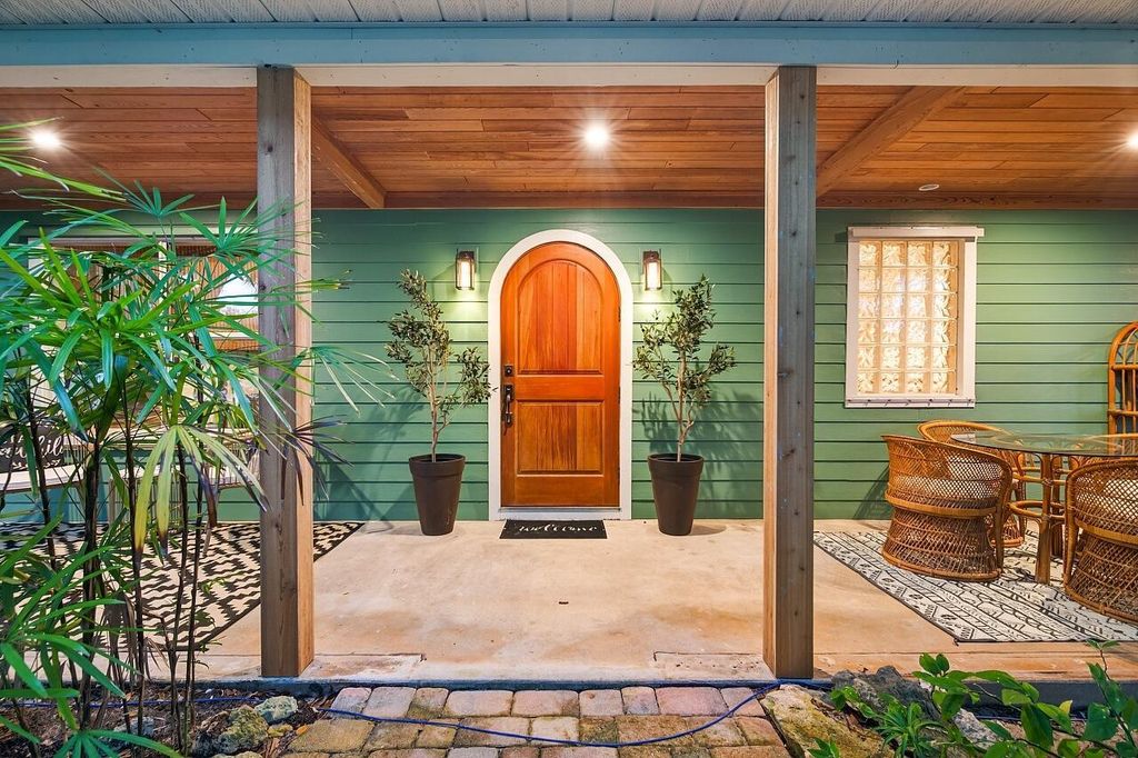 Photo of 8325 100th Avenue, Vero Beach, FL 32967 (MLS # R11139413)