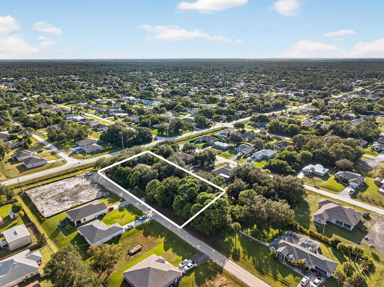 VERO LAKE ESTATES UNIT J - Residential