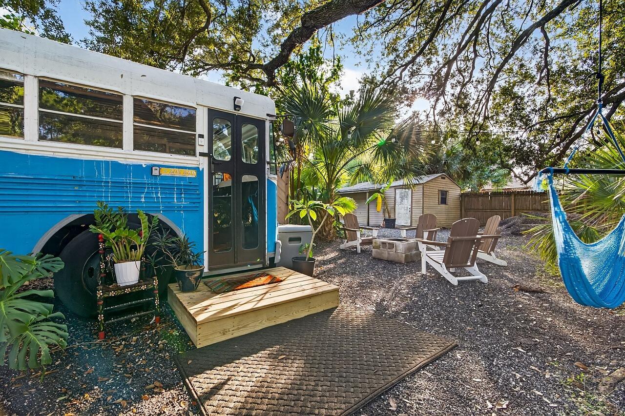 VERO LAKE ESTATES UNIT J - Residential