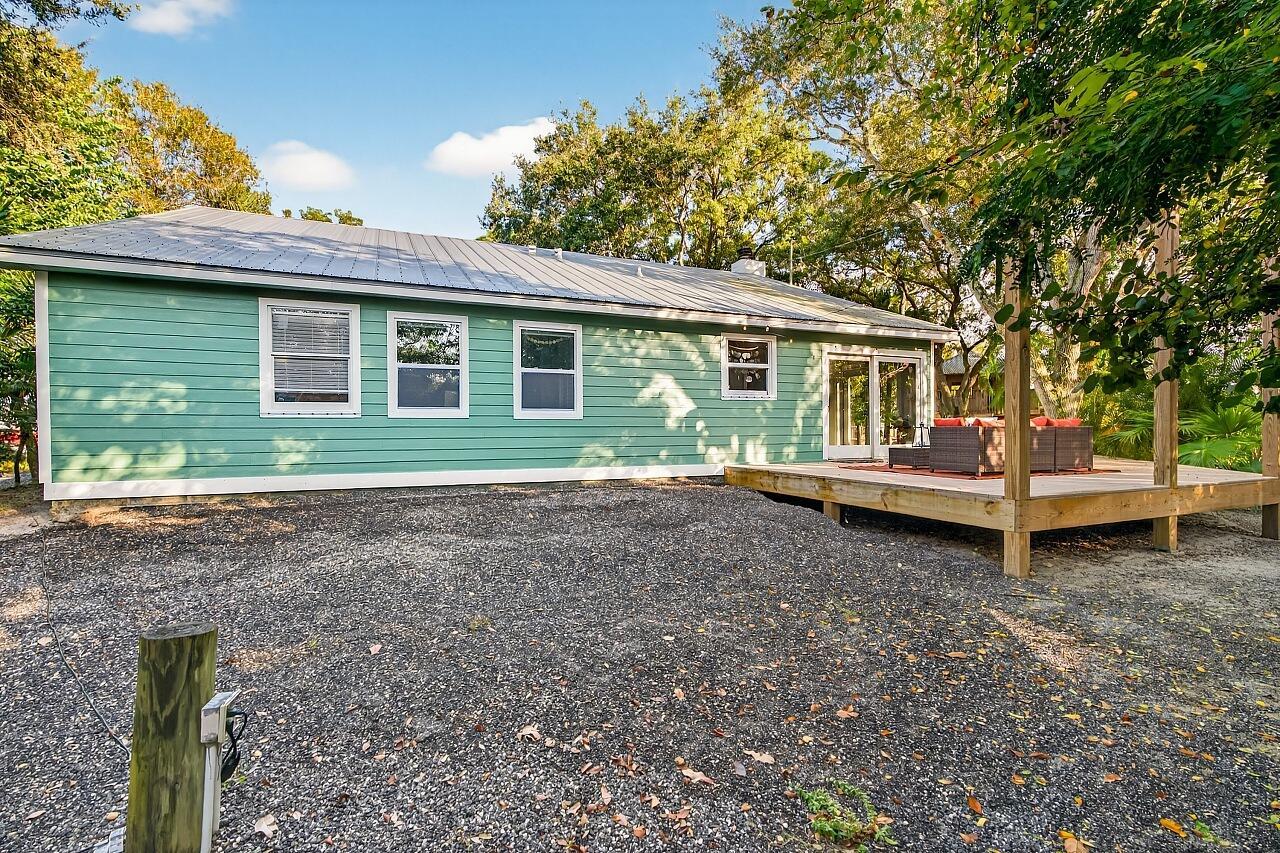 VERO LAKE ESTATES UNIT J - Residential