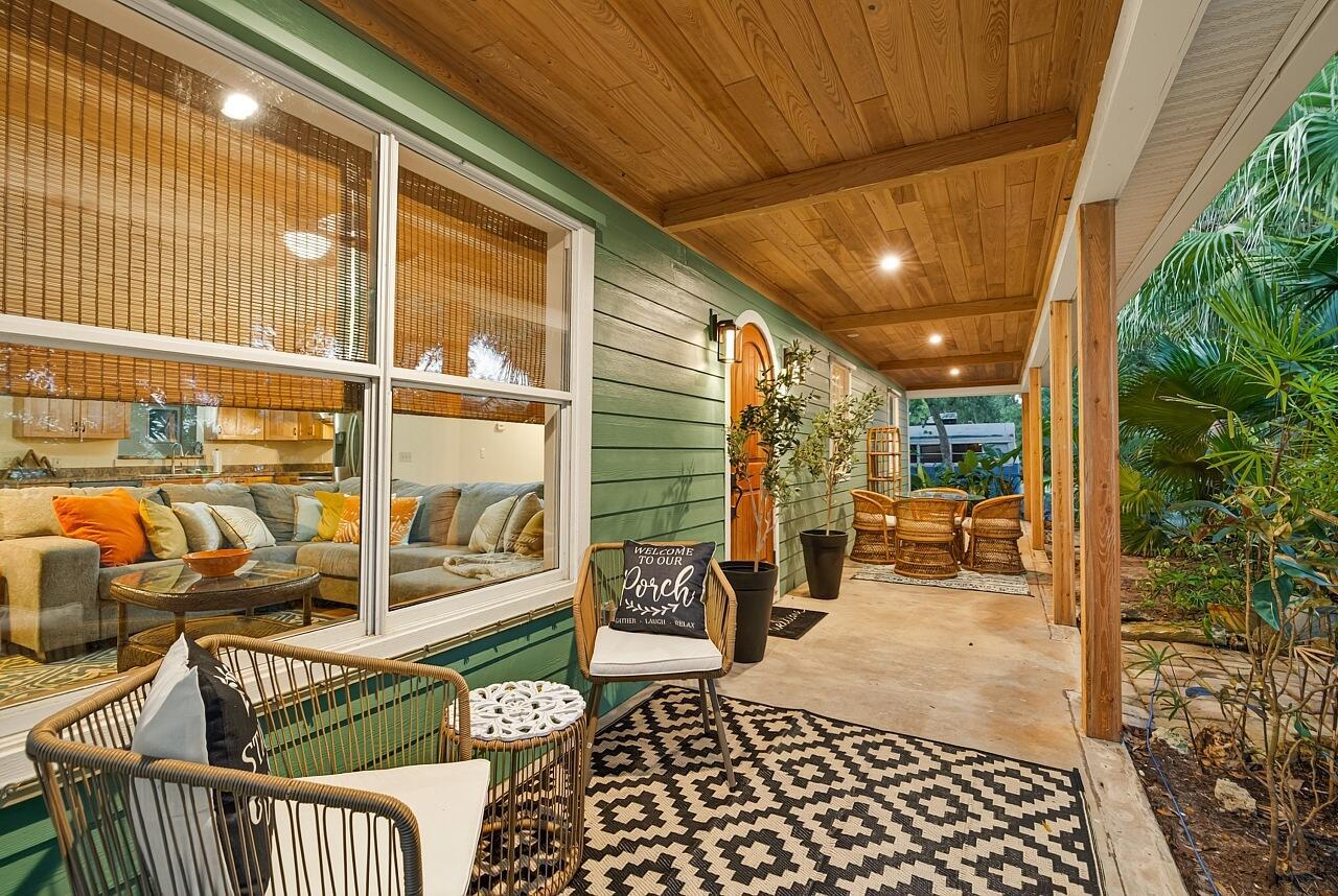 VERO LAKE ESTATES UNIT J - Residential