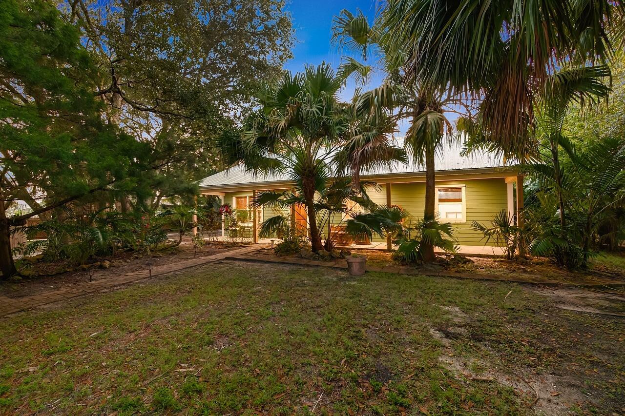 VERO LAKE ESTATES UNIT J - Residential