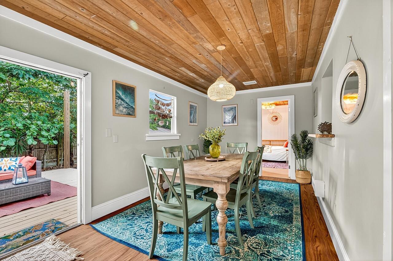 VERO LAKE ESTATES UNIT J - Residential