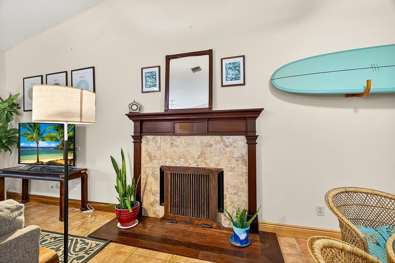 VERO LAKE ESTATES UNIT J - Residential