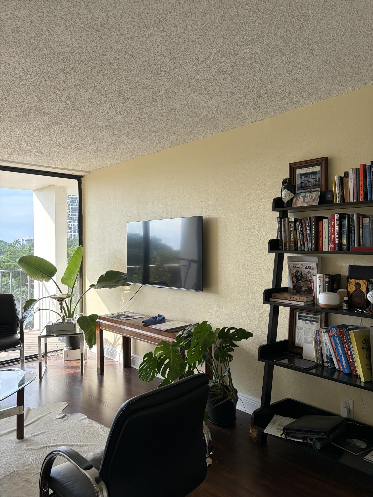 LAKESHORE CLUB CONDO - Residential Lease