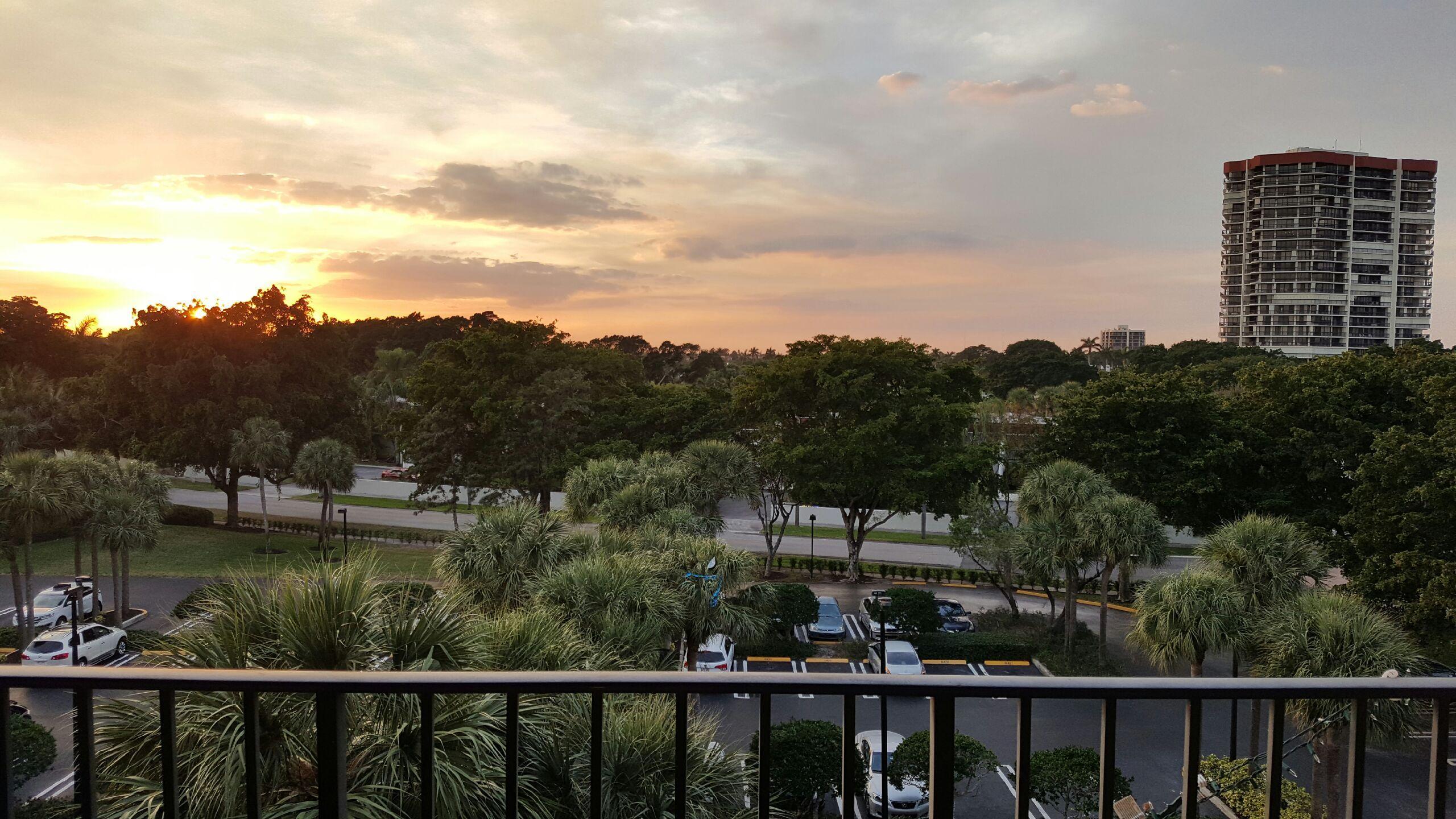 LAKESHORE CLUB CONDO - Residential Lease