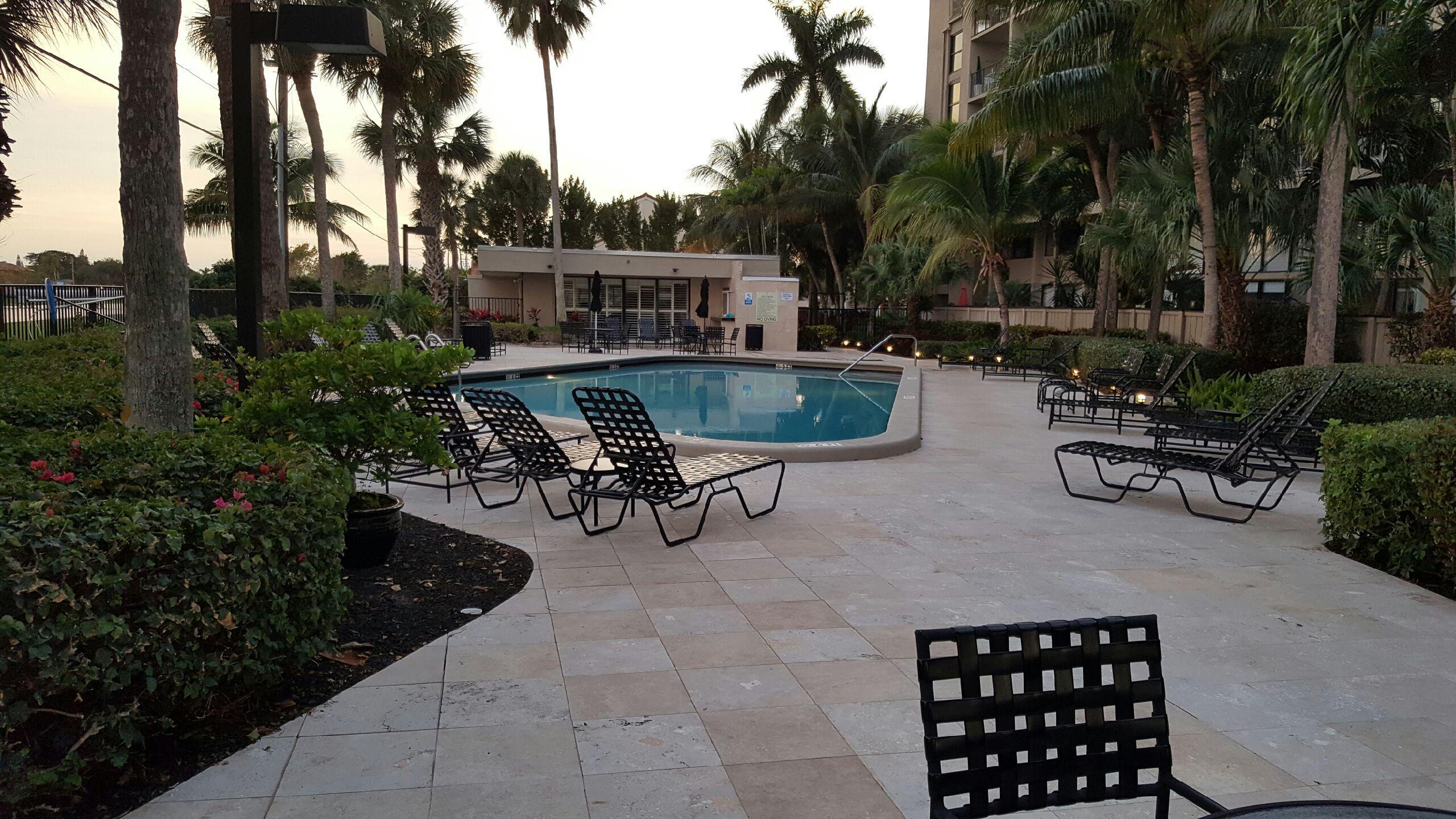 LAKESHORE CLUB CONDO - Residential Lease